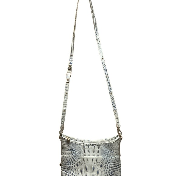 VINTAGE BRAHMIN KATIE CROSSBODY PURSE.  SEE PHOTOS, STILL IN GREAT CONDITION - Picture 2 of 7